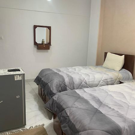 Pyramids Home Guest House Kafrat al Jabal Exterior foto