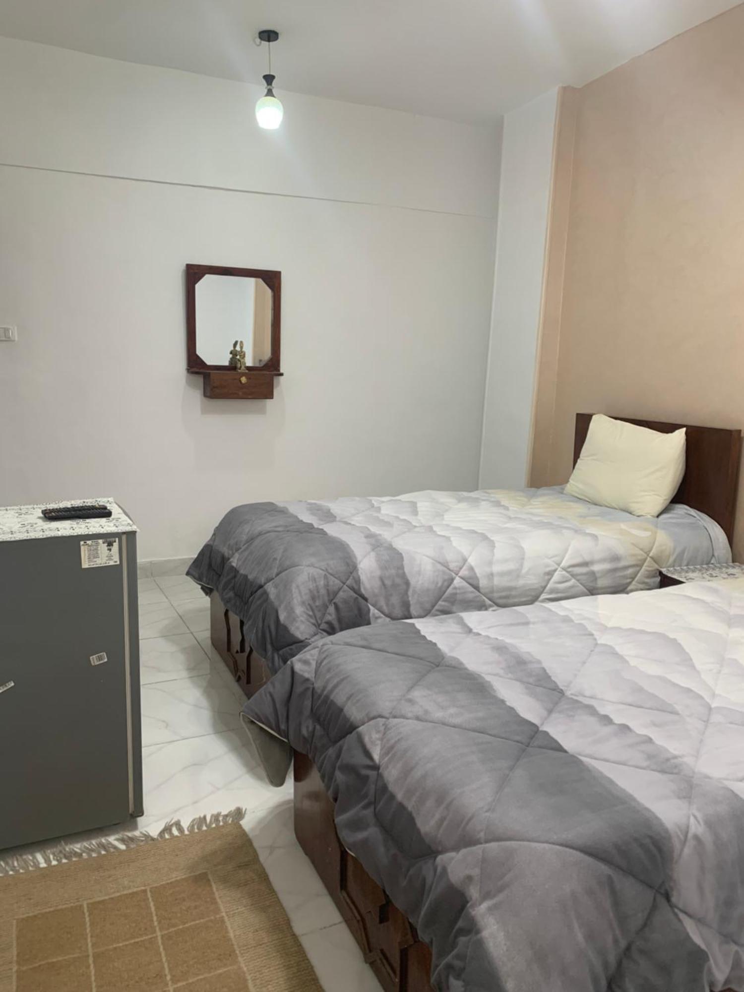 Pyramids Home Guest House Kafrat al Jabal Exterior foto